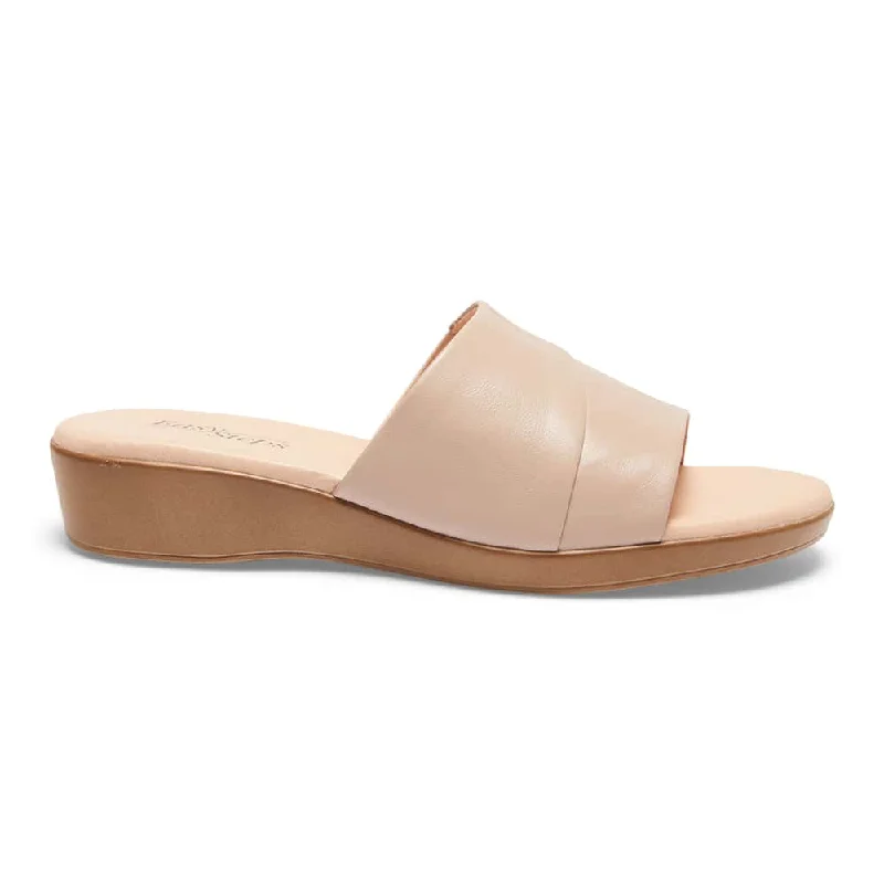 Ellen Slide in Nude Leather