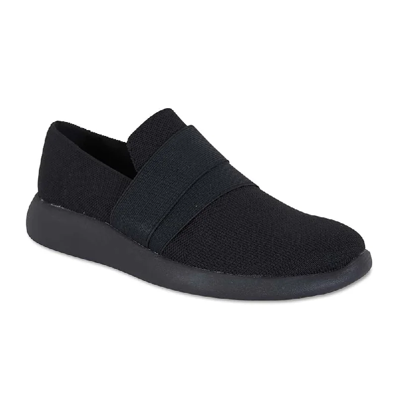 Guide Sneaker in Black Canvas