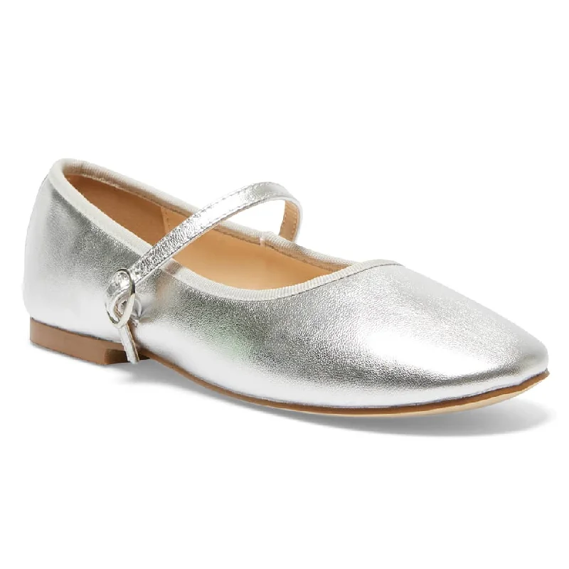 Molly Flat in Silver Metallic Leather