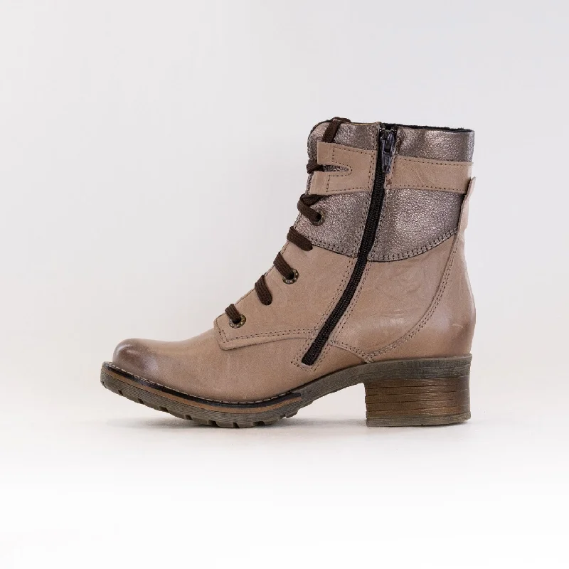 Dromedaris Kara Metallic (Women's) - Taupe Metallic