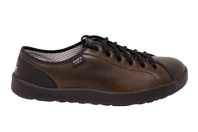 7 men's (8.5 women's) UTS - Urban Trekker Sepia - Very light wrinkle on the front of the left toe box. (Not Shown)