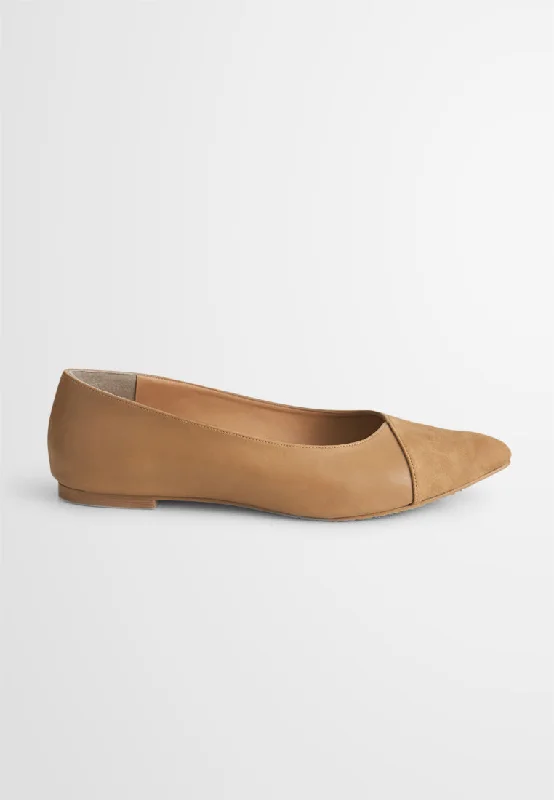 Gabrielle Dual Tone Pointed Flats - Camel